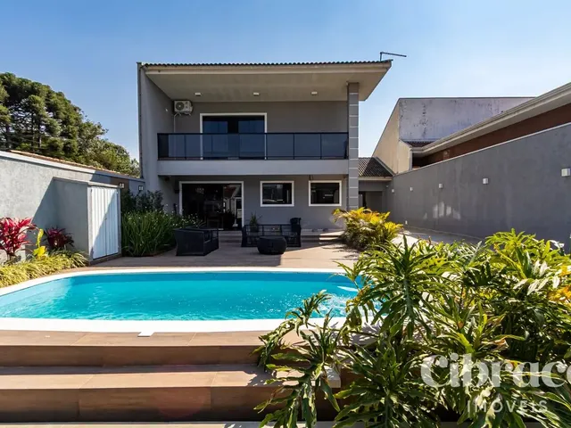 Casa 4 quartos e 2 banheiros, à venda, no bairro Sítio Cercado em Curitiba