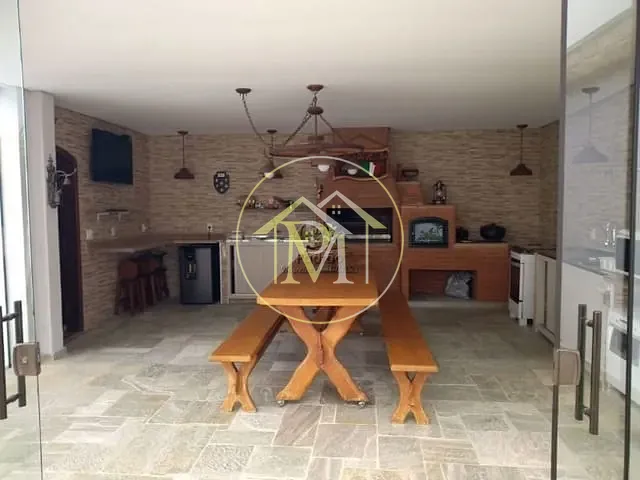 Casa com 517m² 3 quartos e 5 banheiros, à venda, no bairro Jardim Ibiti do Paco em Sorocaba