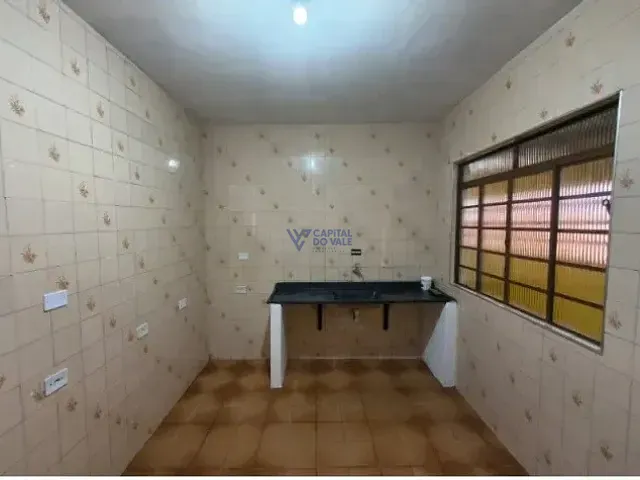 Casa 3 quartos e 2 banheiros, à venda, no bairro Jardim Souto em São José dos Campos