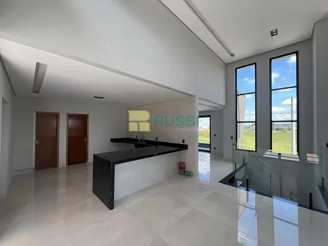 Casa com 540m² 3 quartos e 5 banheiros, à venda, no bairro Sapé 1 em Caçapava