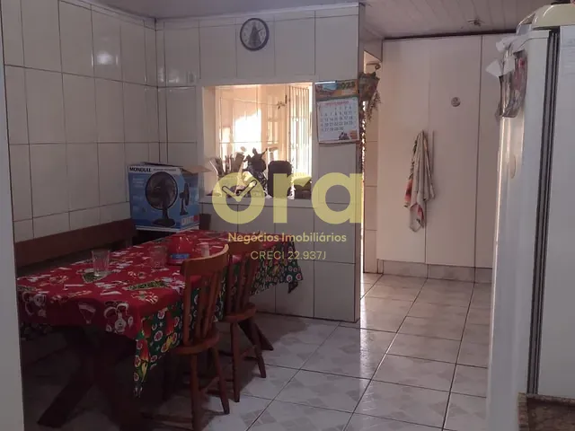 Casa 4 quartos e 2 banheiros, à venda, no bairro Fragata em Pelotas