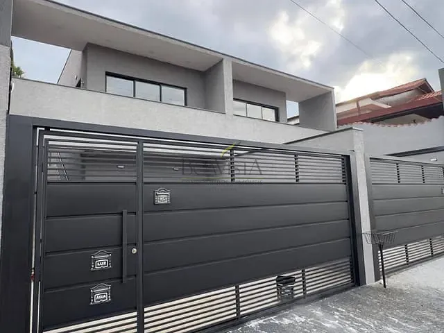 Casa com 150m² 2 quartos e 2 banheiros, para alugar, no bairro Centro em Piracaia