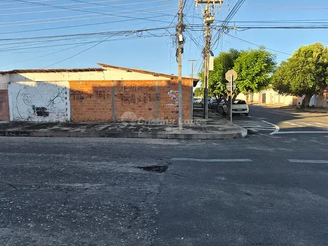 Casa com 196m² 2 quartos e 1 banheiro, à venda, no bairro Pirajá em Teresina