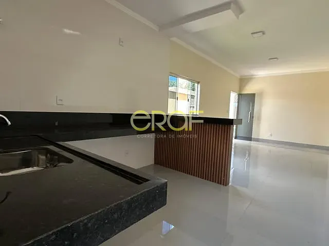 Casa 3 quartos e 2 banheiros, à venda, no bairro Rosa Maria em Formosa