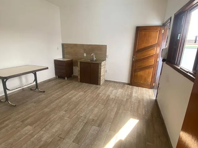 Casa 1 quarto e 1 banheiro, para alugar, no bairro São Vicente em Itajaí