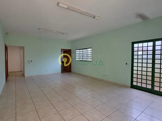 Casa com 310m² 3 quartos e 2 banheiros, à venda, no bairro Jardim Bancários em Londrina