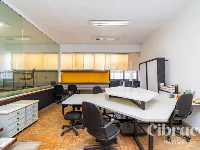 Casa à venda, no bairro São Francisco em Curitiba