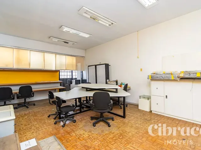 Casa à venda, no bairro São Francisco em Curitiba