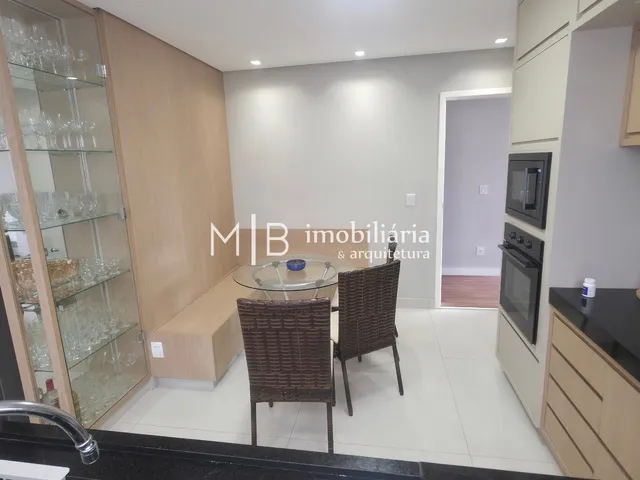 Casa 4 quartos e 2 banheiros, à venda, no bairro Independência em Cataguases