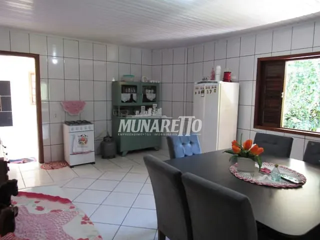Casa com 733m² 3 quartos e 2 banheiros, à venda, no bairro Do Estudante em Ipira