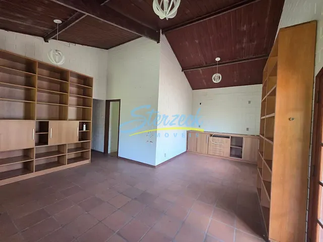 Casa com 921m² 2 quartos e 3 banheiros, à venda, no bairro Marambaia em Vinhedo