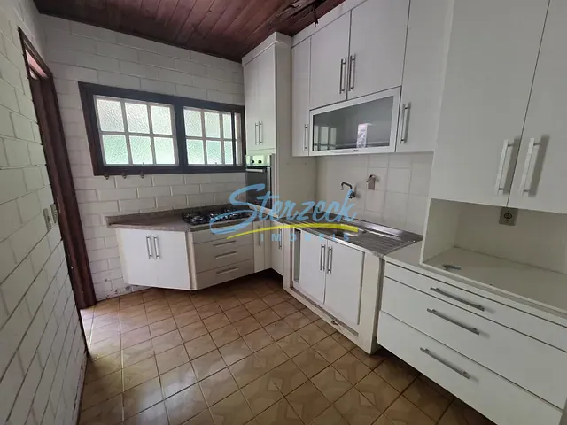 Casa com 921m² 2 quartos e 3 banheiros, à venda, no bairro Marambaia em Vinhedo