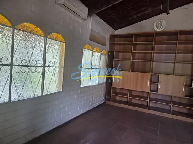 Casa com 921m² 2 quartos e 3 banheiros, à venda, no bairro Marambaia em Vinhedo
