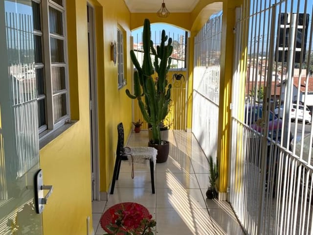 Casa à venda, no bairro Centro em Extrema