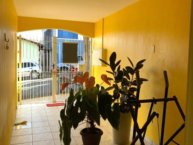 Casa à venda, no bairro Centro em Extrema