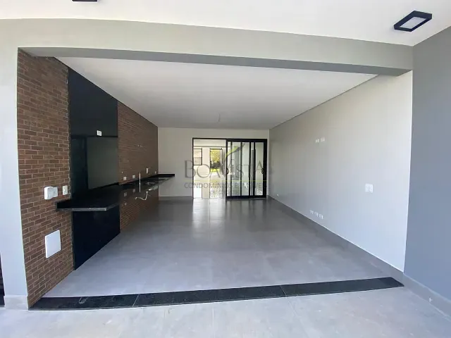 Casa 4 quartos e 2 banheiros, à venda, no bairro Jardim Colonial em Atibaia