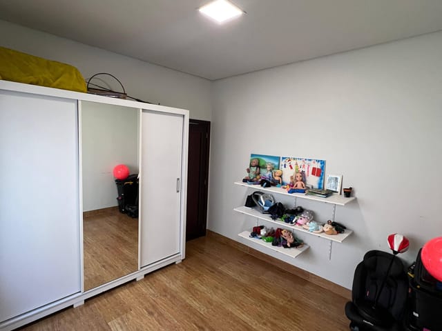 Casa com 336m² 3 quartos e 1 banheiro, à venda, no bairro Jardim das Itaúbas em Sinop
