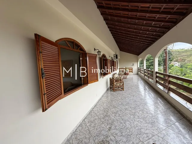 Casa 3 quartos e 3 banheiros, à venda, no bairro Bela Vista em Cataguases