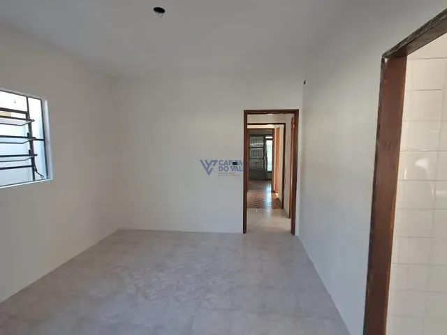 Casa 5 quartos e 3 banheiros, à venda, no bairro Jardim Ismênia em São José dos Campos