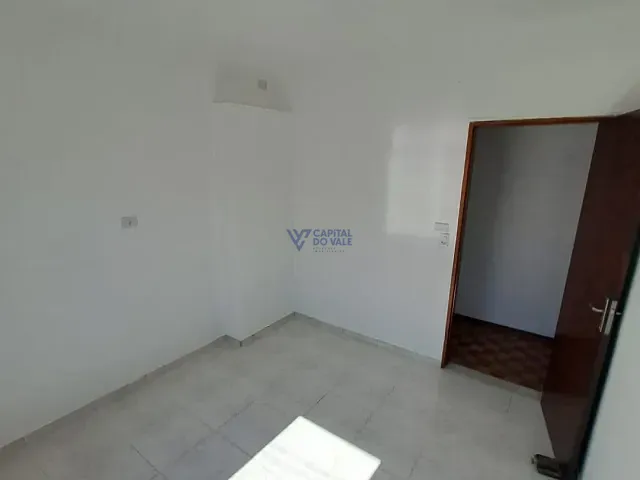 Casa 5 quartos e 3 banheiros, à venda, no bairro Jardim Ismênia em São José dos Campos