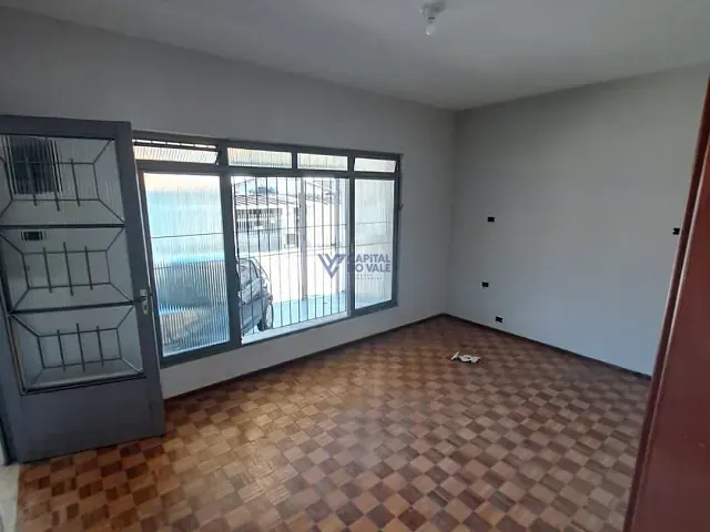 Casa 5 quartos e 3 banheiros, à venda, no bairro Jardim Ismênia em São José dos Campos
