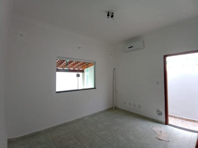 Casa com 125m² 2 quartos e 1 banheiro, para alugar, no bairro Jardim São Salvador em São João da Boa Vista