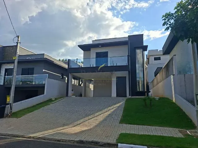 Casa com 360m² 3 quartos e 4 banheiros, à venda ou para alugar, no bairro Rio Abaixo em Atibaia