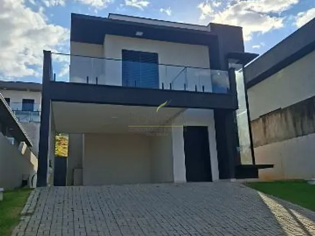 Casa com 360m² 3 quartos e 4 banheiros, à venda ou para alugar, no bairro Rio Abaixo em Atibaia