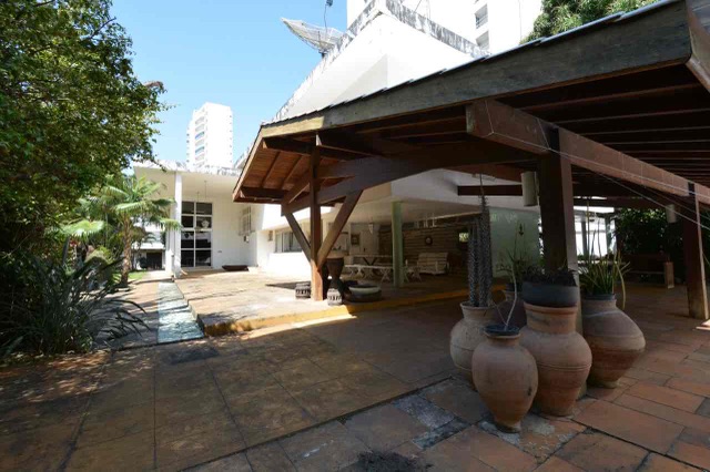 Casa com 4200m², à venda, no bairro Centro em Campos dos Goytacazes