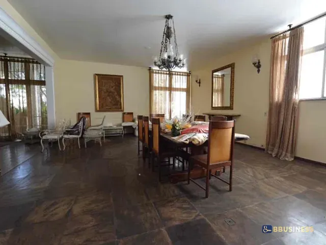 Casa com 4200m², à venda, no bairro Centro em Campos dos Goytacazes