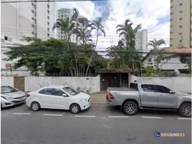 Casa com 4200m², à venda, no bairro Centro em Campos dos Goytacazes
