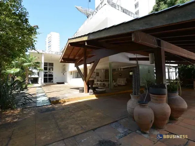 Casa com 4200m², à venda, no bairro Centro em Campos dos Goytacazes