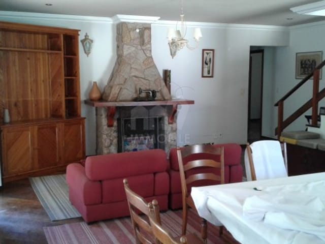 Casa com 3433m², à venda, no bairro Araras em Petrópolis