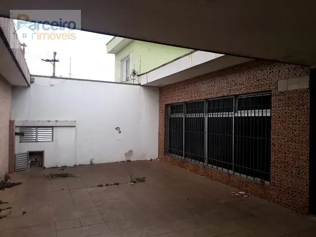 Casa com 300m² 2 quartos e 2 banheiros, à venda, no bairro Jardim Nove de Julho em São Paulo
