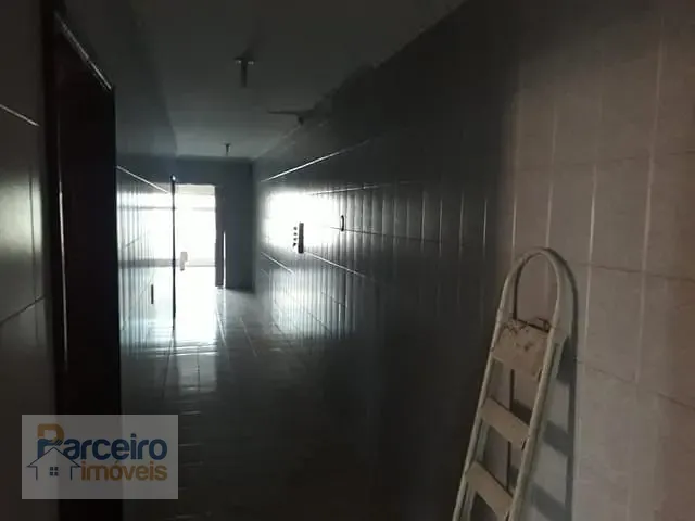 Casa com 300m² 2 quartos e 2 banheiros, à venda, no bairro Jardim Nove de Julho em São Paulo