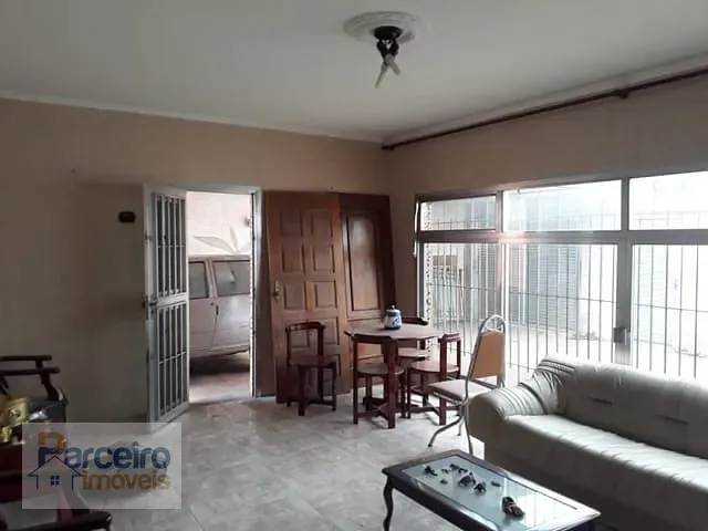 Casa com 300m² 2 quartos e 2 banheiros, à venda, no bairro Jardim Nove de Julho em São Paulo