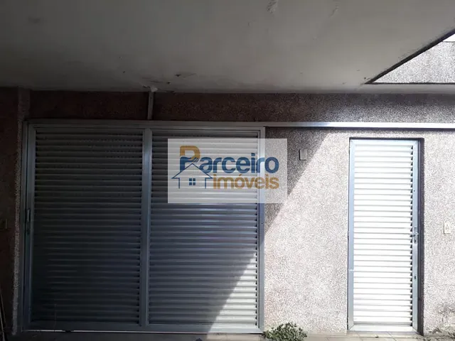 Casa com 300m² 2 quartos e 2 banheiros, à venda, no bairro Jardim Nove de Julho em São Paulo