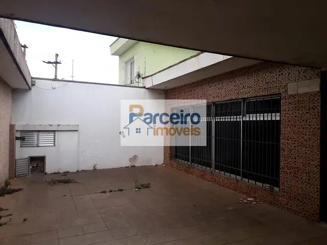 Casa com 300m² 2 quartos e 2 banheiros, à venda, no bairro Jardim Nove de Julho em São Paulo