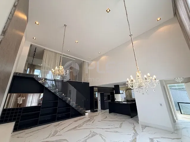Sobrado com 480m² 4 quartos e 6 banheiros, à venda, no bairro Vila Albertina em São Paulo