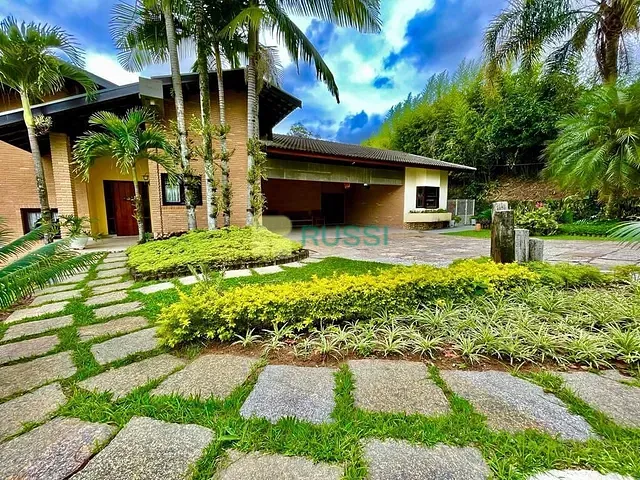 Casa com 3621m² 4 quartos e 2 banheiros, à venda ou para alugar, no bairro Bosque dos Eucaliptos em São José dos Campos