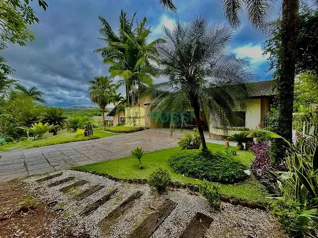 Casa com 3621m² 4 quartos e 2 banheiros, à venda ou para alugar, no bairro Bosque dos Eucaliptos em São José dos Campos