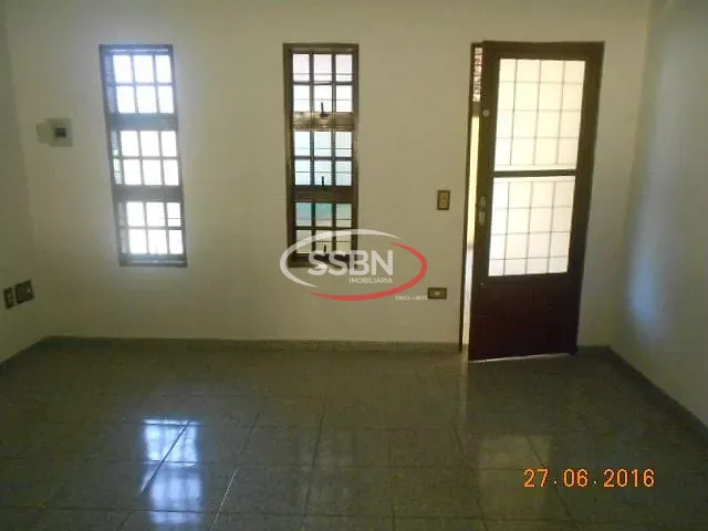 Casa 2 quartos e 1 banheiro, para alugar, no bairro Jardim Éden em Nova Odessa