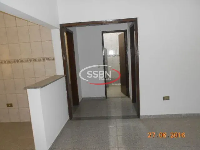 Casa 2 quartos e 1 banheiro, para alugar, no bairro Jardim Éden em Nova Odessa