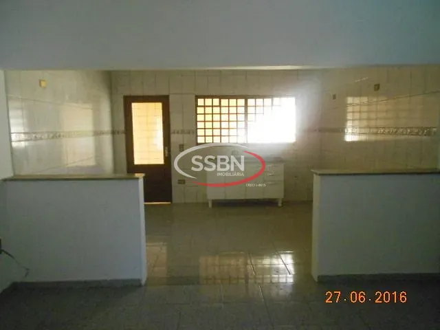 Casa 2 quartos e 1 banheiro, para alugar, no bairro Jardim Éden em Nova Odessa