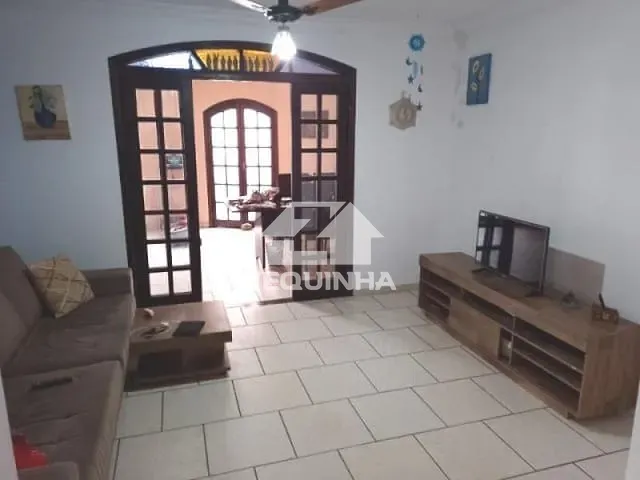 Casa com 300m² 3 quartos e 5 banheiros, à venda, no bairro Quitauna em Osasco