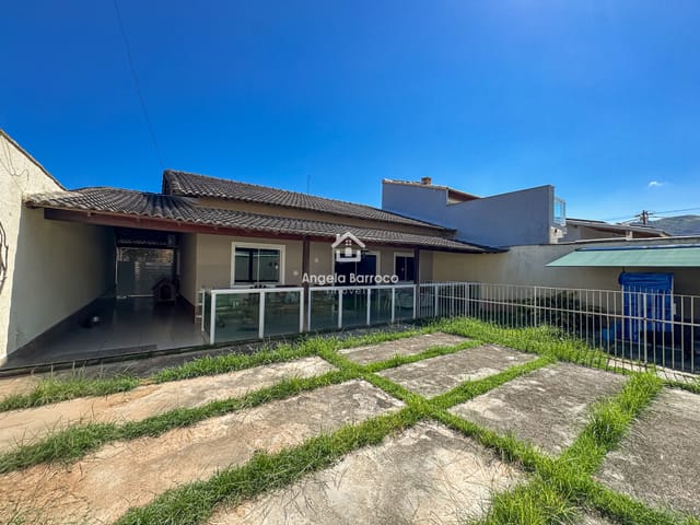 Casa 2 quartos e 3 banheiros, à venda, no bairro Jardim Atlântico Central (Itaipuaçu) em Maricá