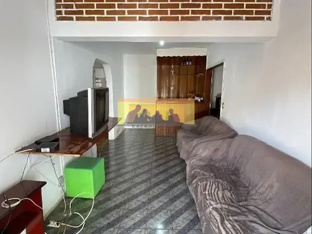 Casa com 450m² 3 quartos e 2 banheiros, à venda, no bairro Cidade Universitária em Campinas