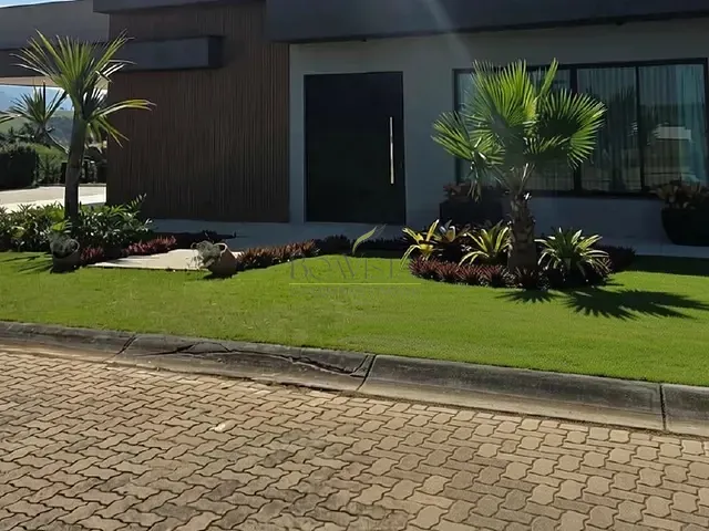 Casa com 1000m² 2 quartos e 3 banheiros, à venda, no bairro Residencial Porto Laranjeiras em Piracaia