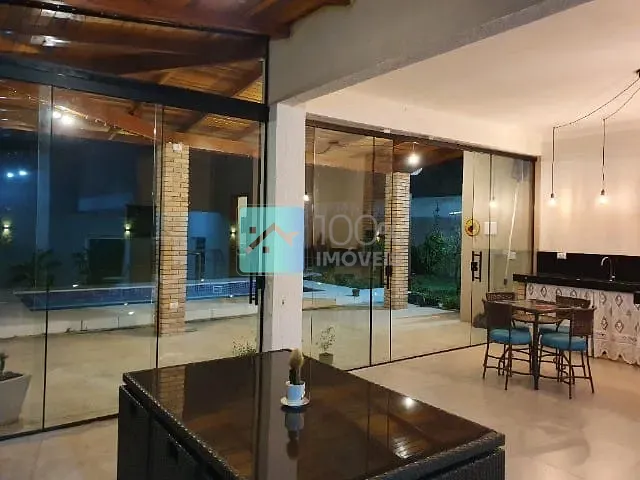 Casa com 1000m² 4 quartos e 3 banheiros, à venda, no bairro Condomínio Residencial Mirante do Vale em Jacareí