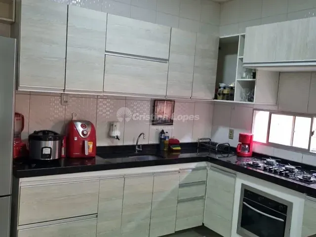 Casa com 300m² 3 quartos e 1 banheiro, à venda, no bairro Angelim em Teresina